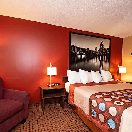 Super 8 By Wyndham Brooklyn Center/Mpls-3