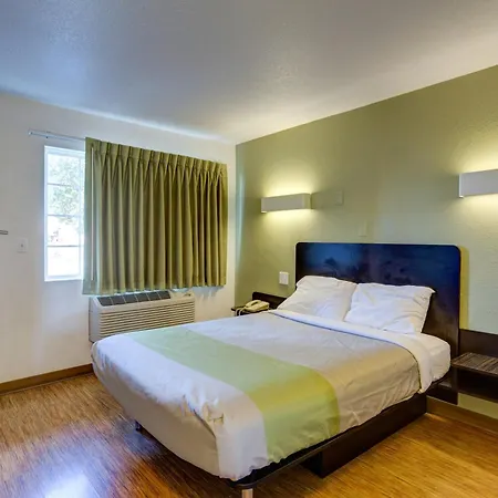 Americas Best Value Inn Bowling Green-3