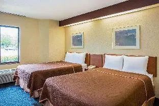 Travelodge By Wyndham Fort Myers Airport-2