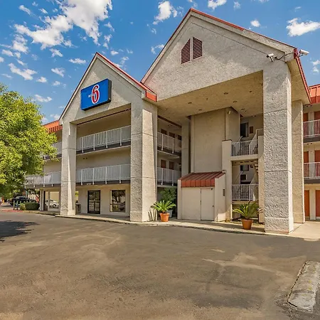 Motel 6-Fresno, Ca - Yosemite Hwy-3
