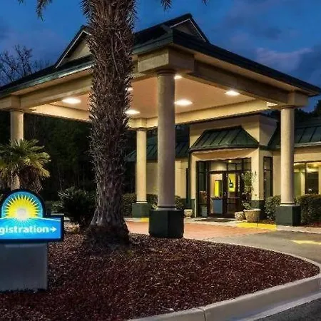 Days Inn By Wyndham Richmond Hill/Savannah-3