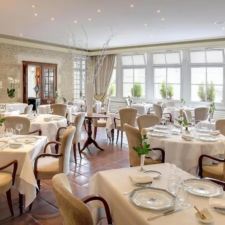 Hotel Restaurant Le Dauphin et Le Spa du Prieuré-2