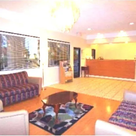 Deerfield Inn & Suites-3