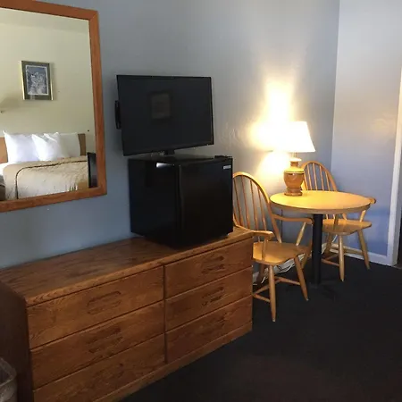 Holiday Lodge-3