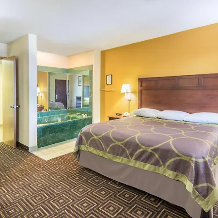Super 8 By Wyndham Seguin-2