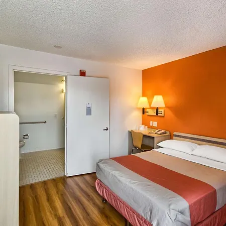 Motel 6-Everett, Wa - South-3