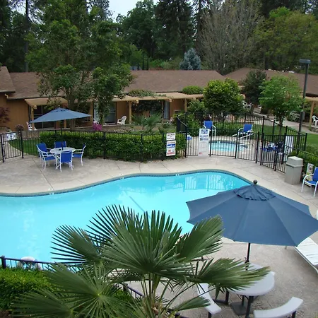 Ponderosa Gardens Motel-2