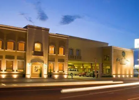 Hotel Plaza las Quintas-2