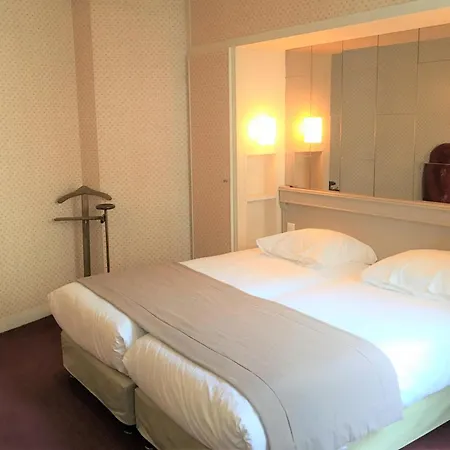Hotel Eiffel Kensington-3