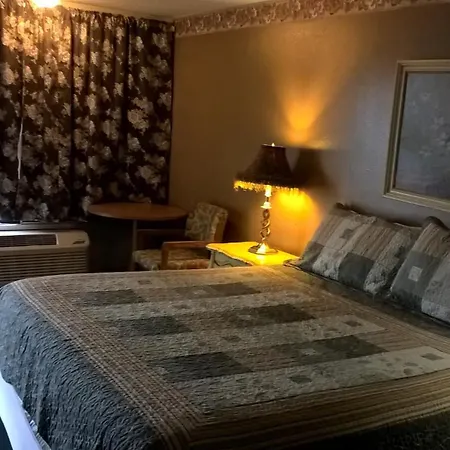 Dogwood Motel-3