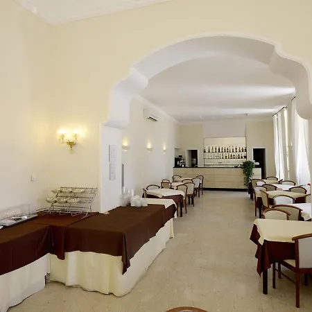 Hotel Mediterranee-2