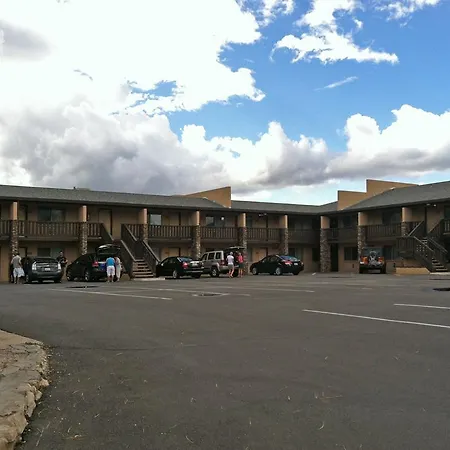 Red Feather Lodge/Hotel-2