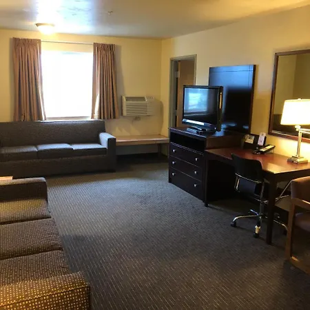 Super 8 By Wyndham Woodburn-2