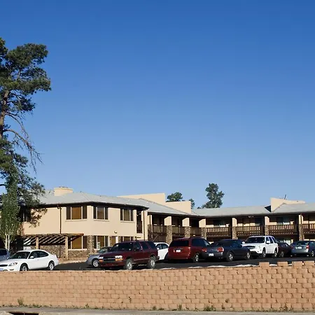 Red Feather Lodge/Hotel-3