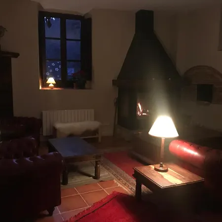 Hostal De Bianya-3
