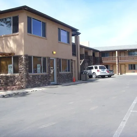Red Feather Lodge/Hotel-3
