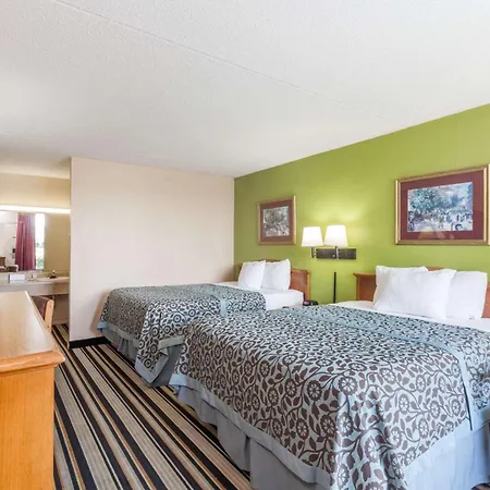 Days Inn By Wyndham Jackson-3
