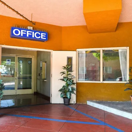 H3 Inn & Suites - Lax Airport - Los Angeles-2