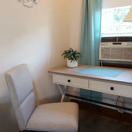 King Phillip Motel-3