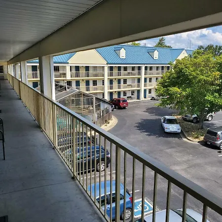 Colonial House Motel-3