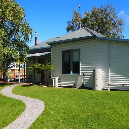 Strahan Retreat Holiday Park-2