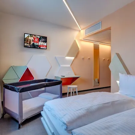 Meininger Hotel Heidelberg Hauptbahnhof-2