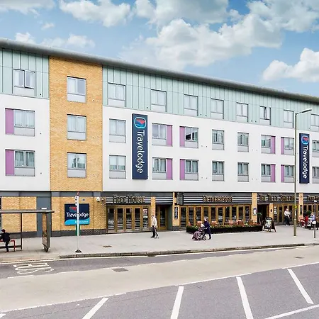 Travelodge Farnborough Central-3