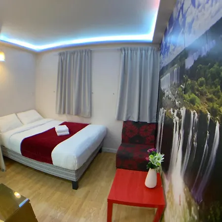 Barking Hotel-2