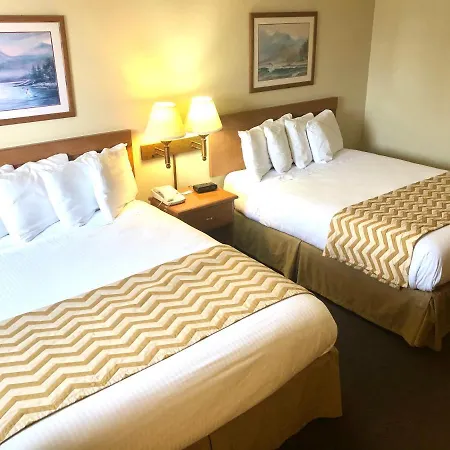 Travelodge By Wyndham Grand Island-2