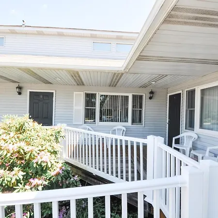 East Shore Lodging-2
