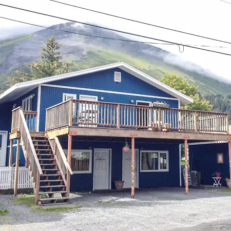 Sea Treasures Inn-3