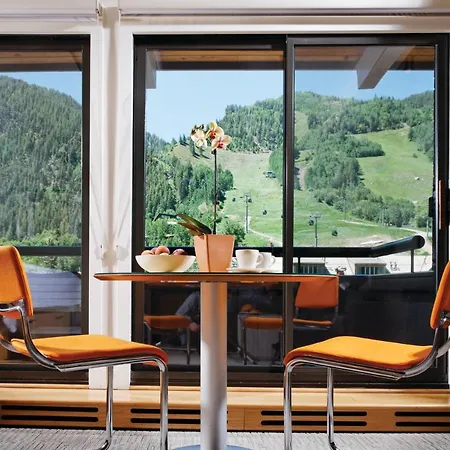 Aspen Square Condominium Hotel-3