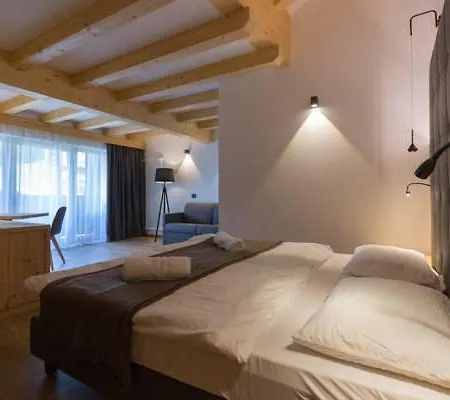 Arnica Mountain Hotel-2