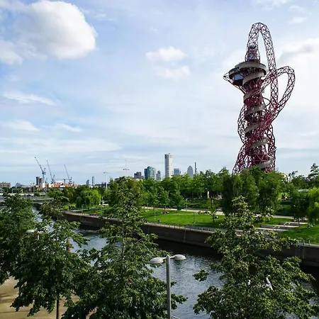 Snoozebox Olympic Park-3