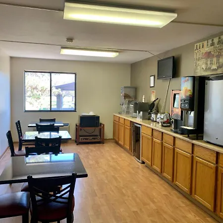 Econo Inn-2