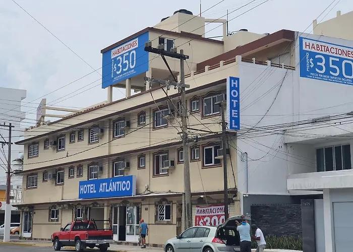 Hotel Atlantico a 150 mts de Playa Martí