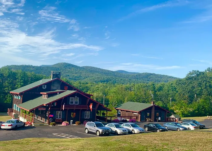 Swiss Chalets Village Inn