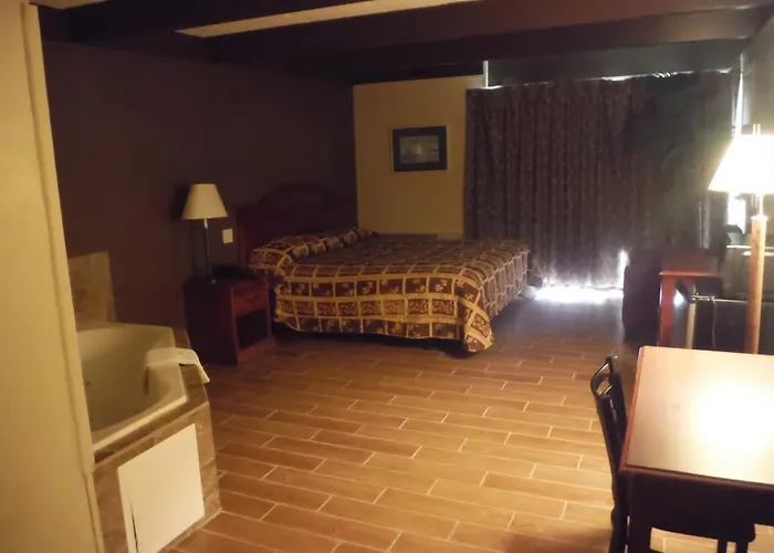 Budgetel Inn & Suites