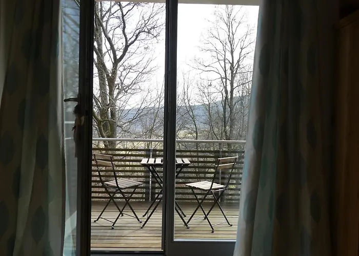 Rhönhaus mit Kreuzbergblick