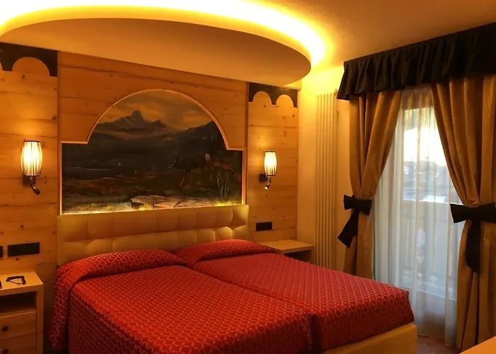Hotel Laurino Pozza di Fassa