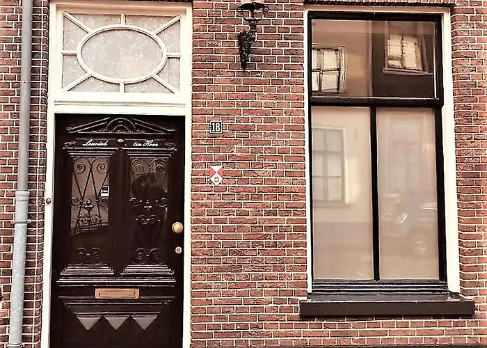 De Buurvrouw Nr.18