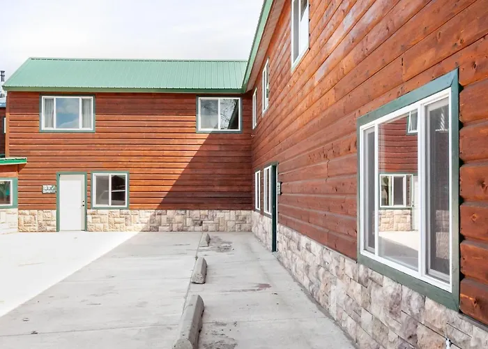 Circle R Motel