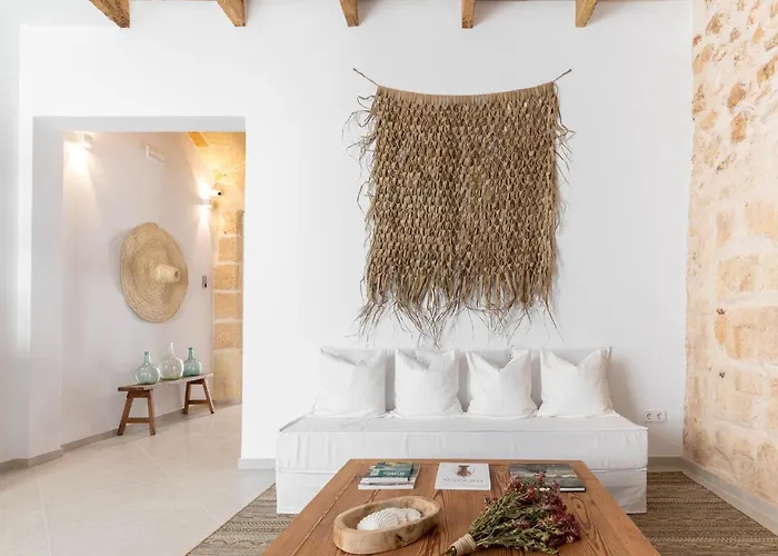 S'Enclova Petit Hotel