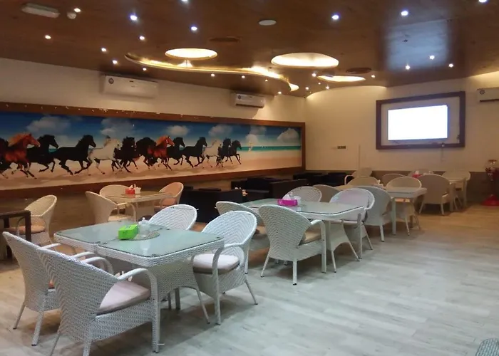 Corniche Palace Hotel