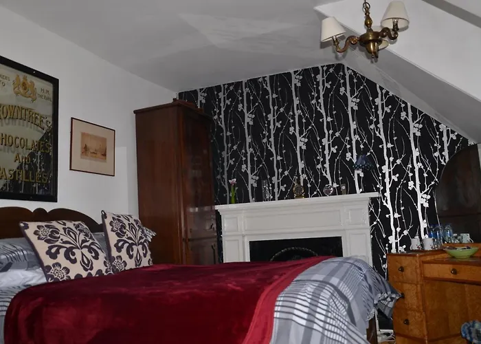 Averon House