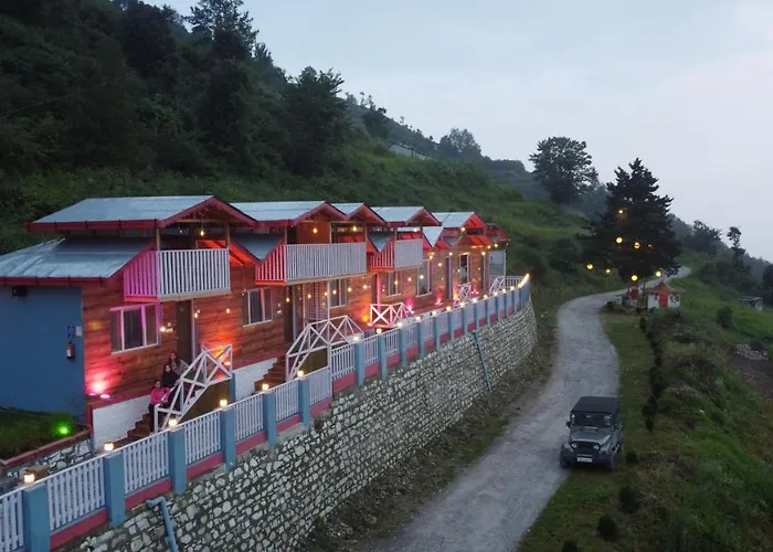 Rooftop Cottages & Restaurant, Pangot