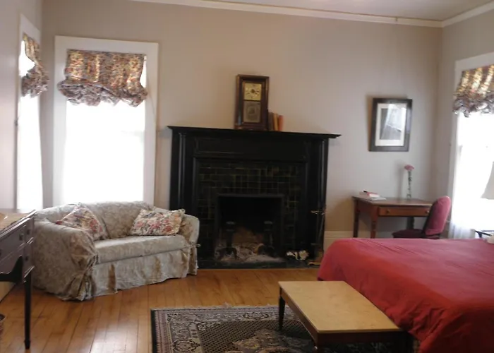 Lehmann House Bed & Breakfast