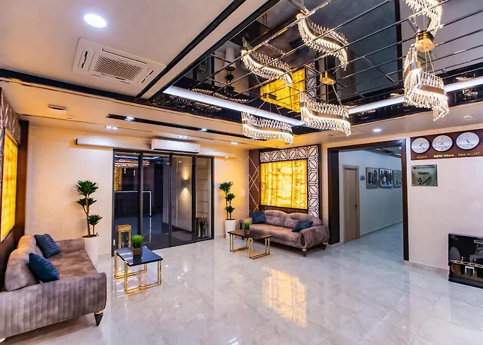 Art Deluxe Hotel