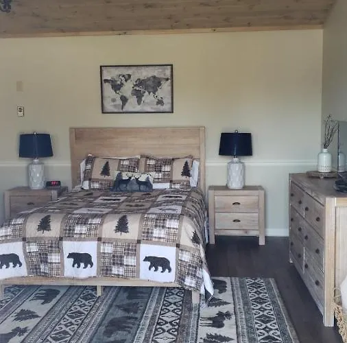 Snowshoe Lodge