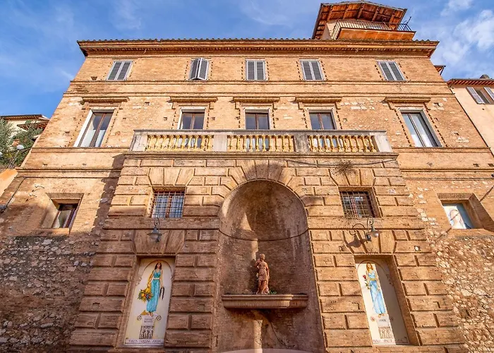 HOTEL TREVI Palazzo Natalini
